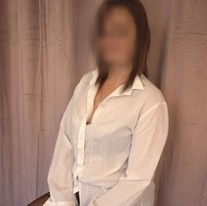 Camilla, 38