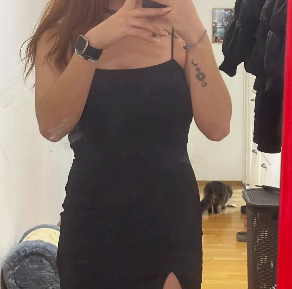 Elin, 24