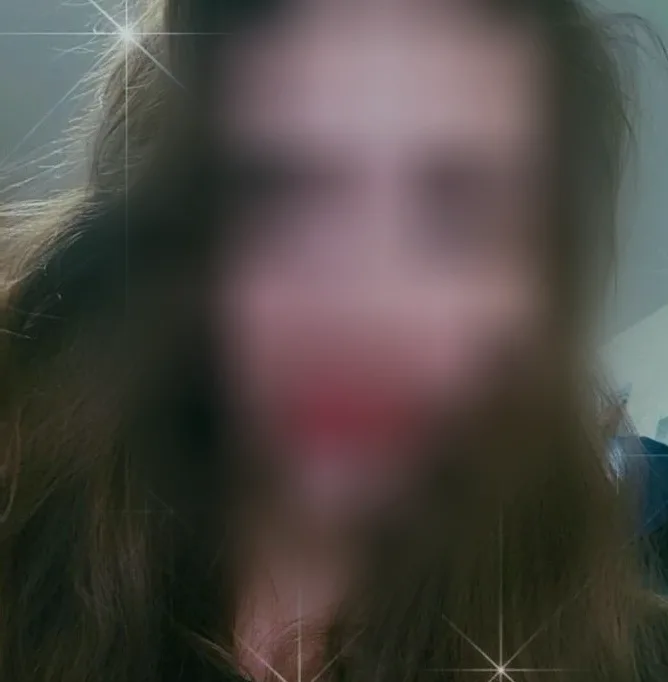 Ella, 29