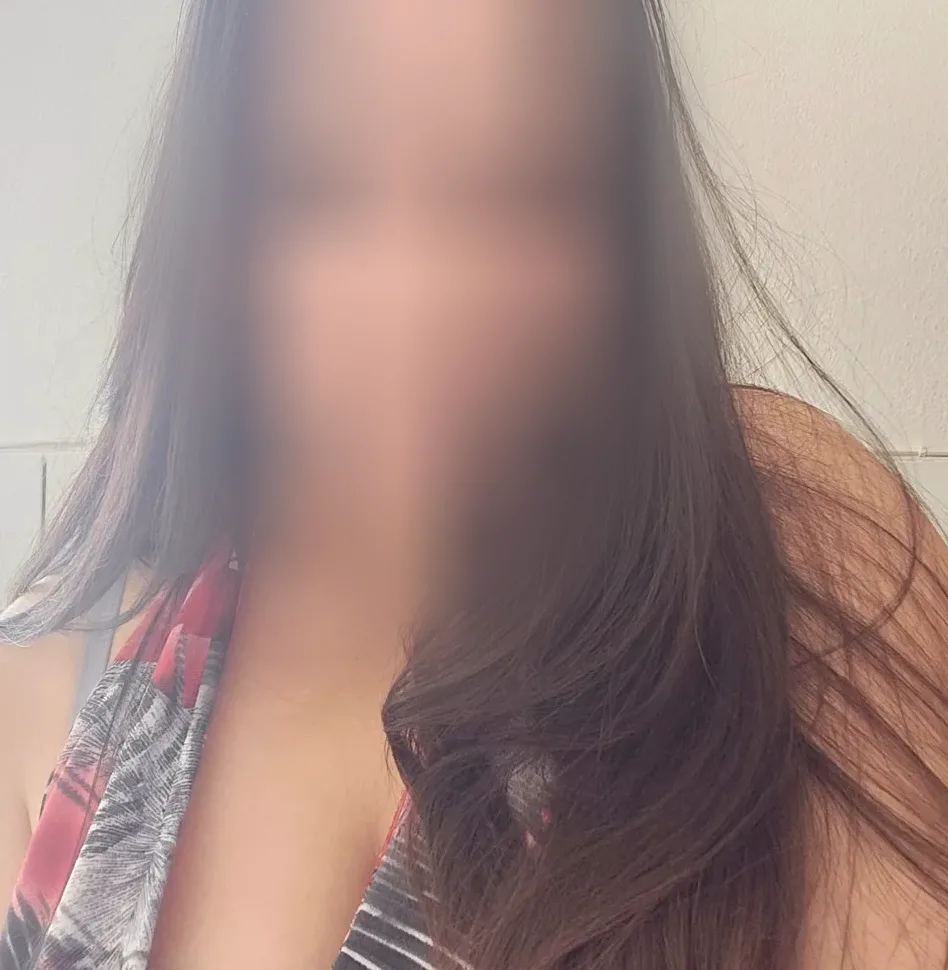 Layla, 25