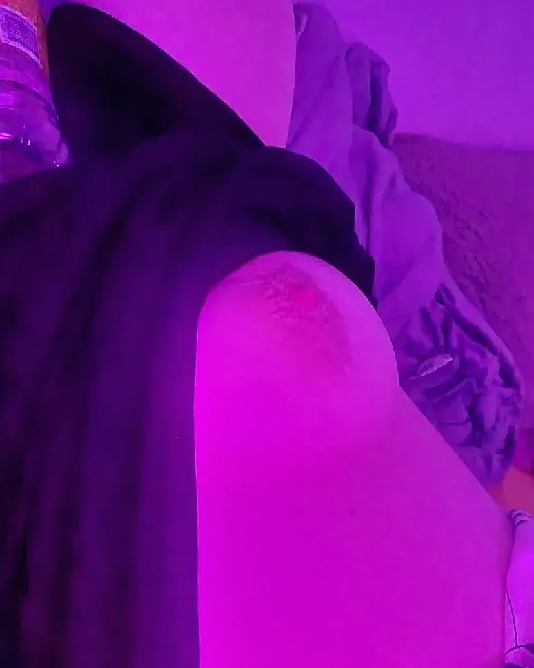 Leila, 34