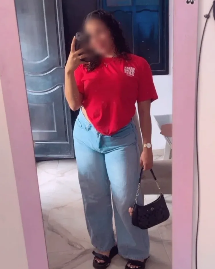 Lejla, 24