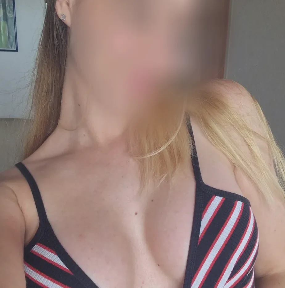 Sofie, 24